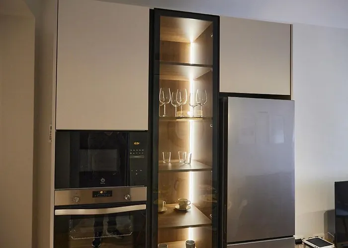 Apartman Artes 323 *