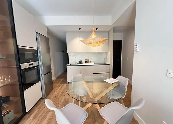 Artes 323 Apartman *